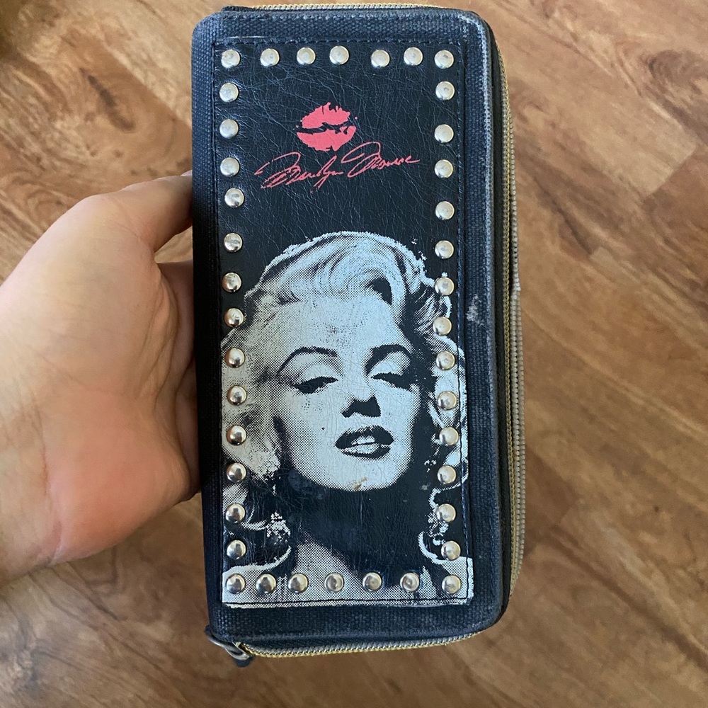 Studded black Maralyn Monroe wallet/bill holder